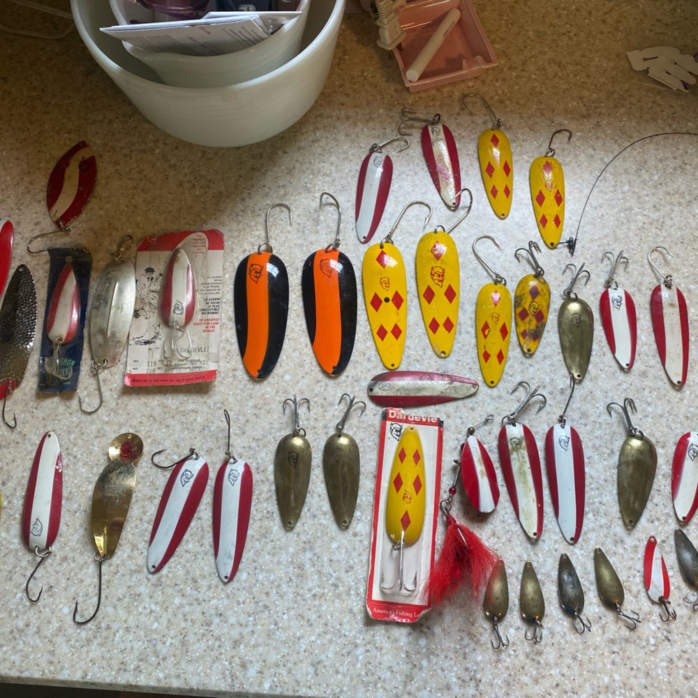Fishing spoons
